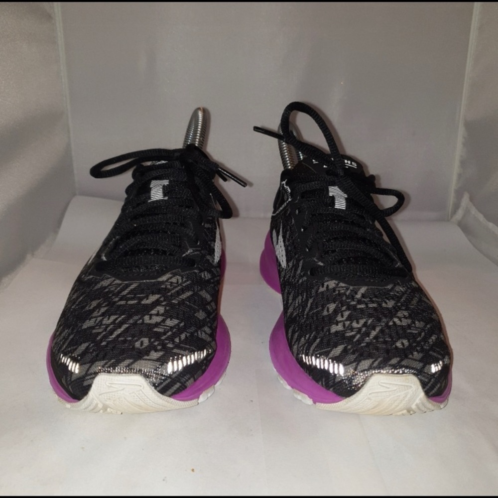 Brooks launch 5 size 6.5 Women’s running shoes